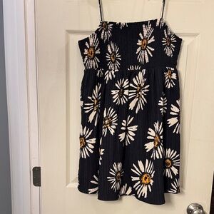 American Eagle Outfitters Black and White Floral Top